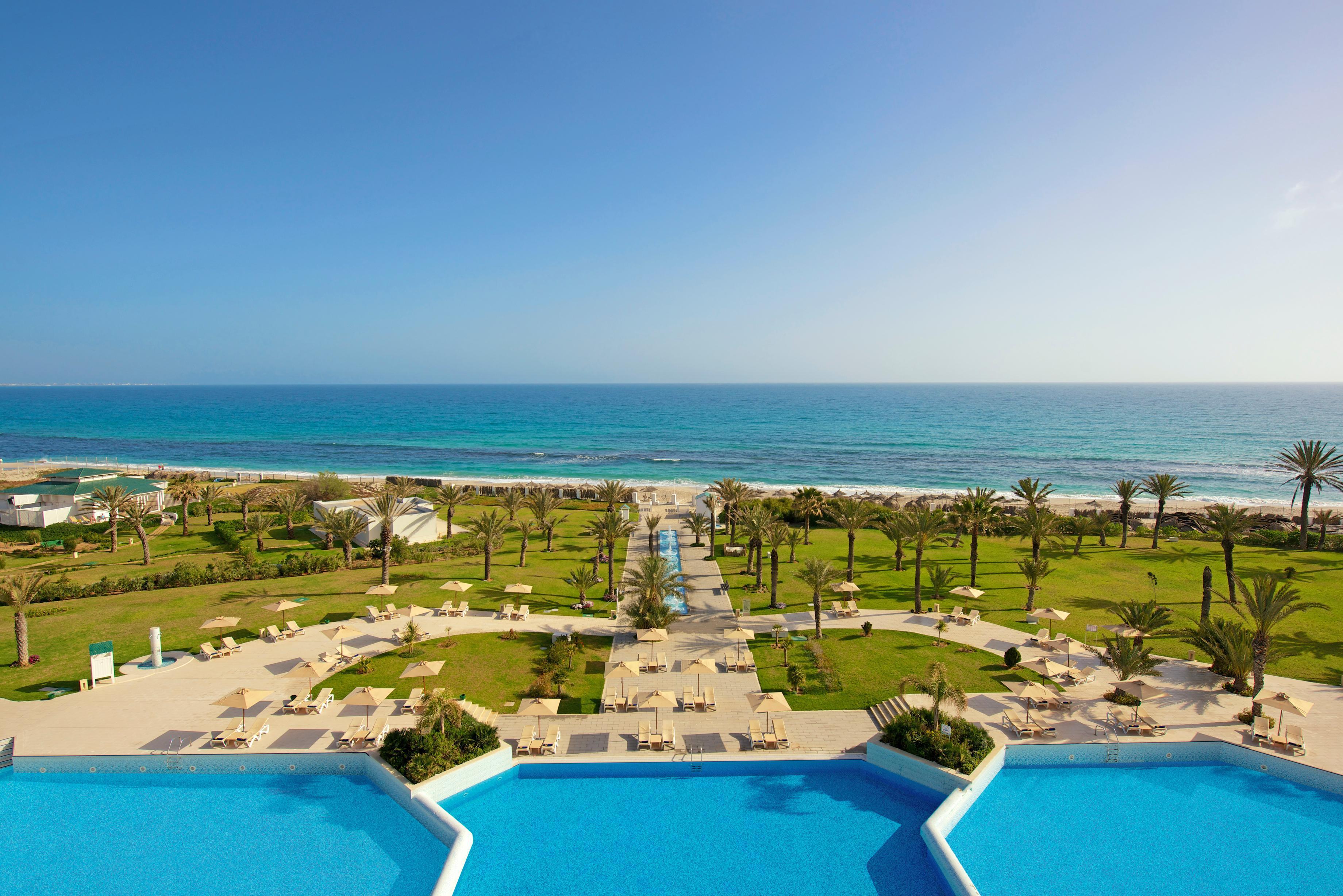 Iberostar Selection Royal El Mansour Hotel Mahdia Exterior photo View of the beach from the hotel