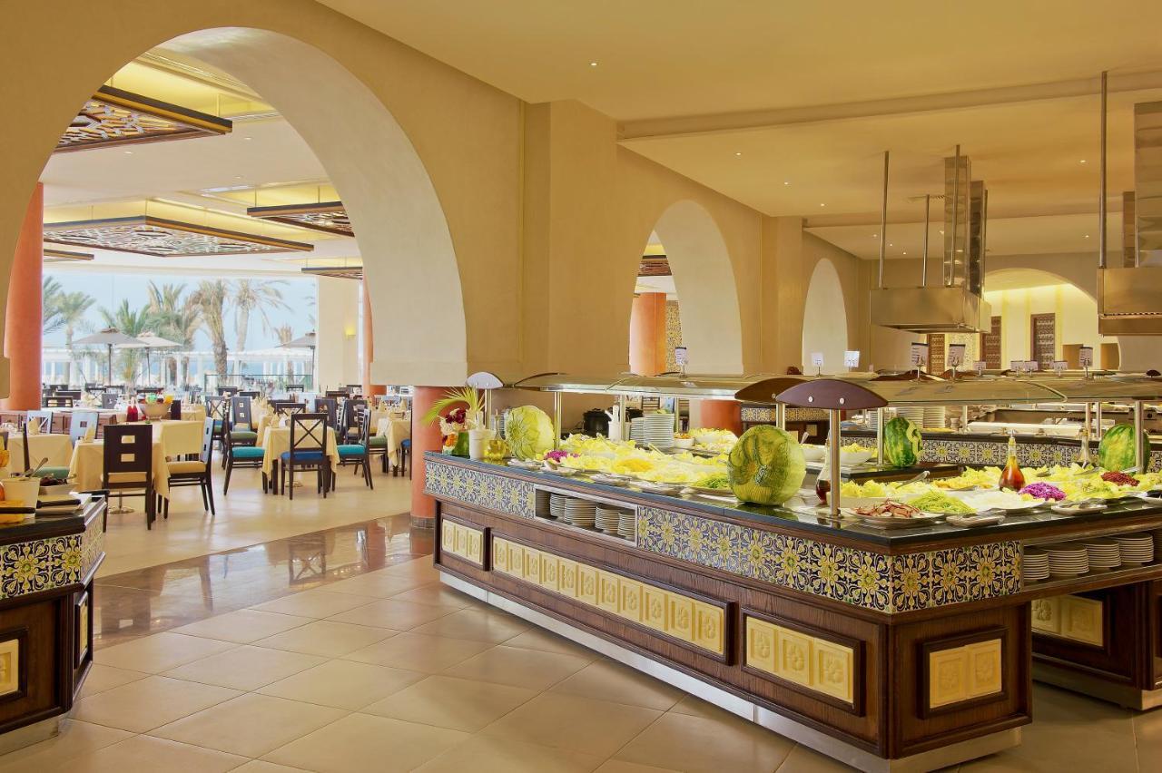 Iberostar Selection Royal El Mansour Hotel Mahdia Restaurant photo The buffet at the hotel