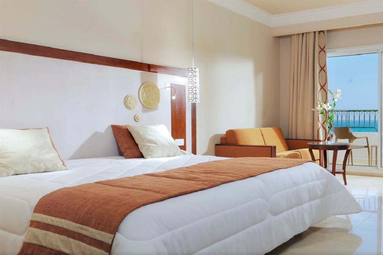 Iberostar Selection Royal El Mansour Hotel Mahdia Exterior photo A bedroom in a hotel