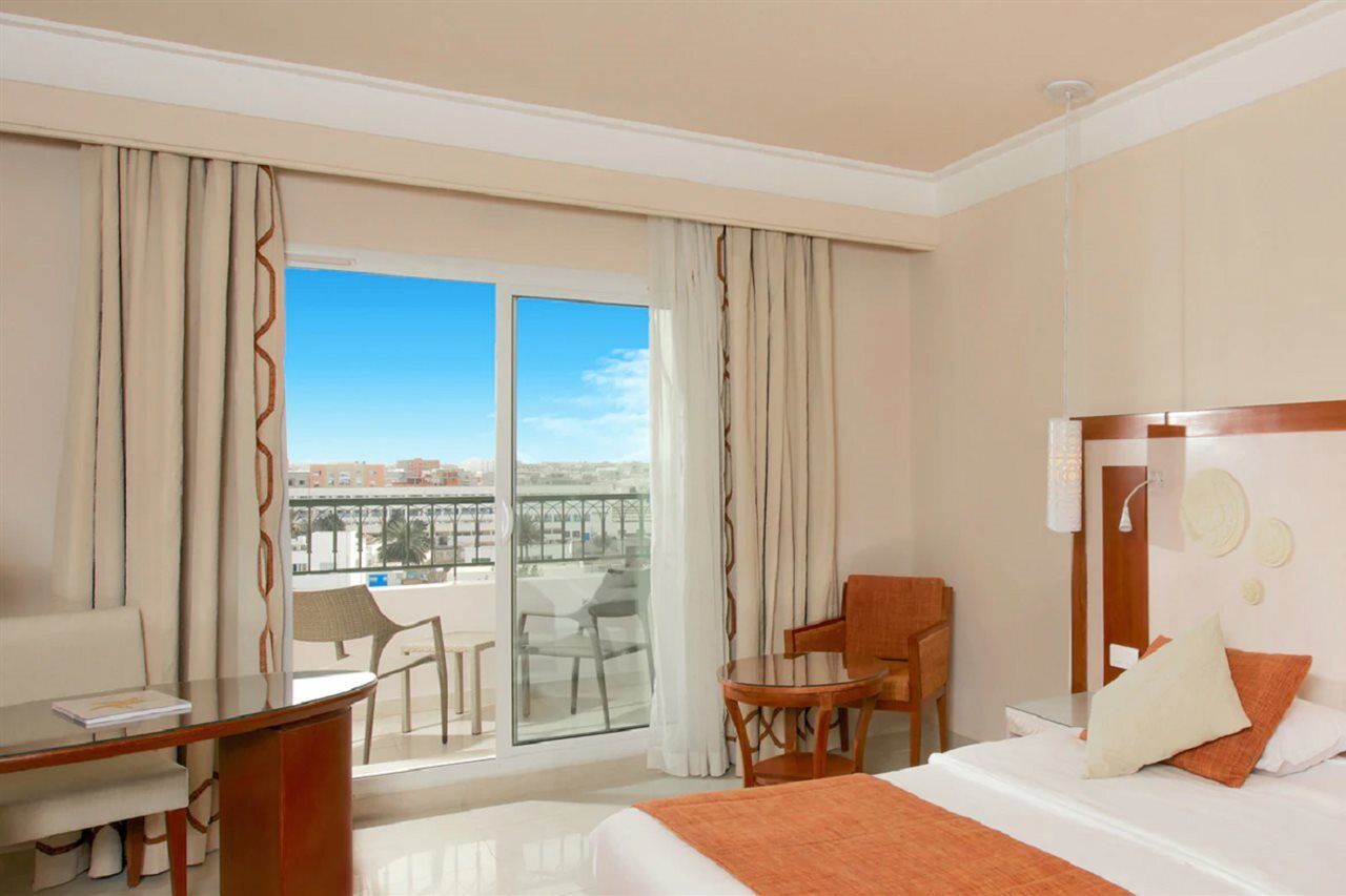 Iberostar Selection Royal El Mansour Hotel Mahdia Exterior photo A room at the Hilton Sharm El Sheikh